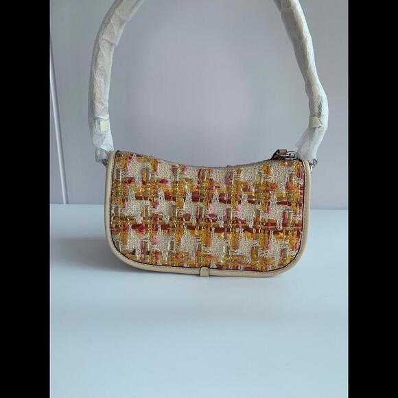 Coach Swinger 20 In Tweed LH/NEUTRAL NWOT - Picture 3 of 8